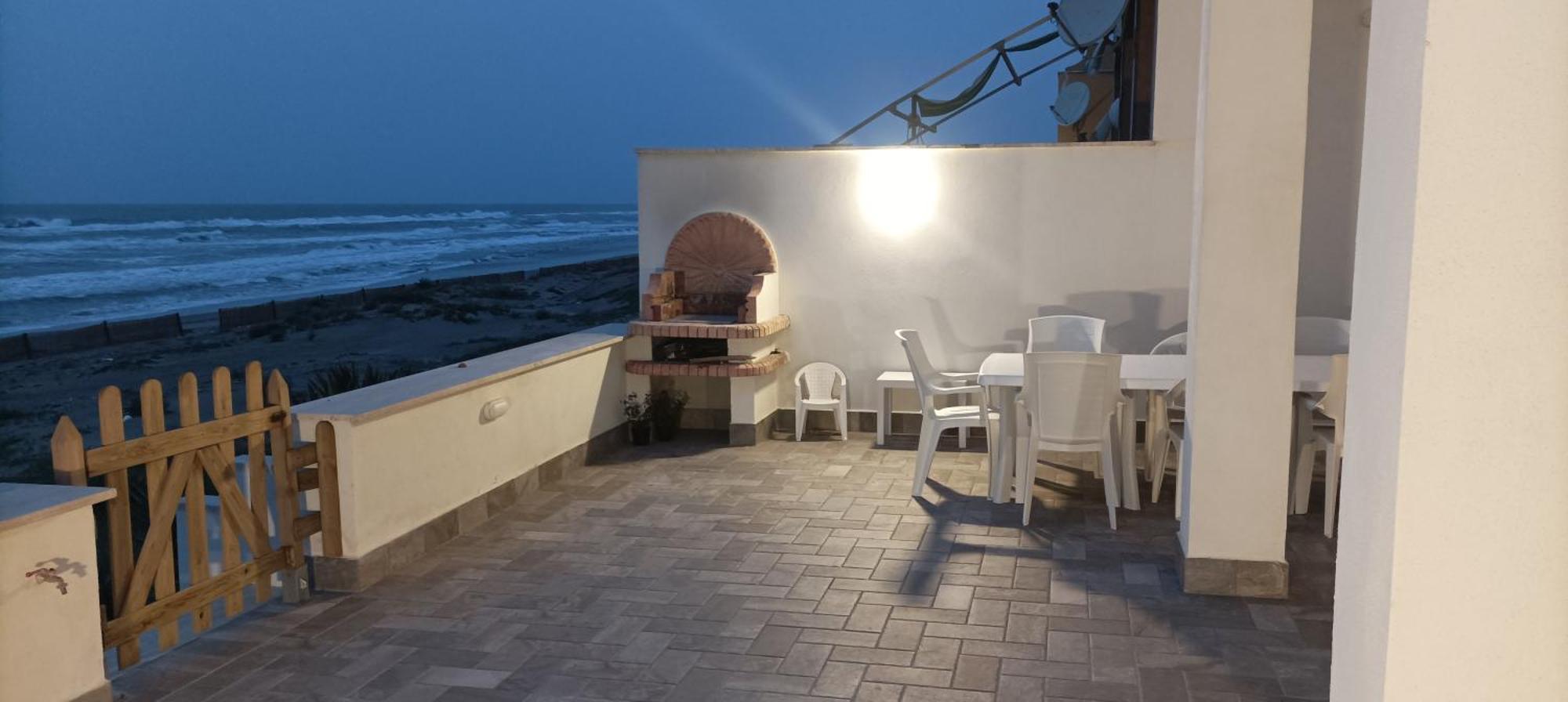 The Suite On The Beach Torvaianica Eksteriør billede