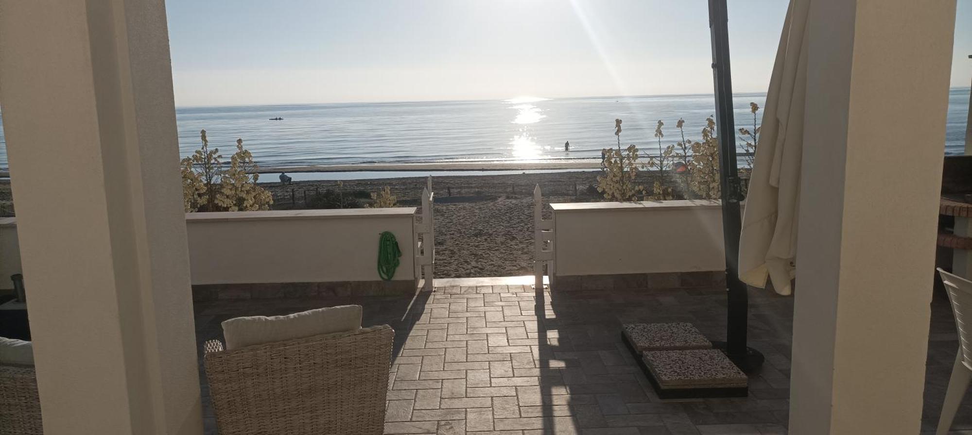 The Suite On The Beach Torvaianica Eksteriør billede