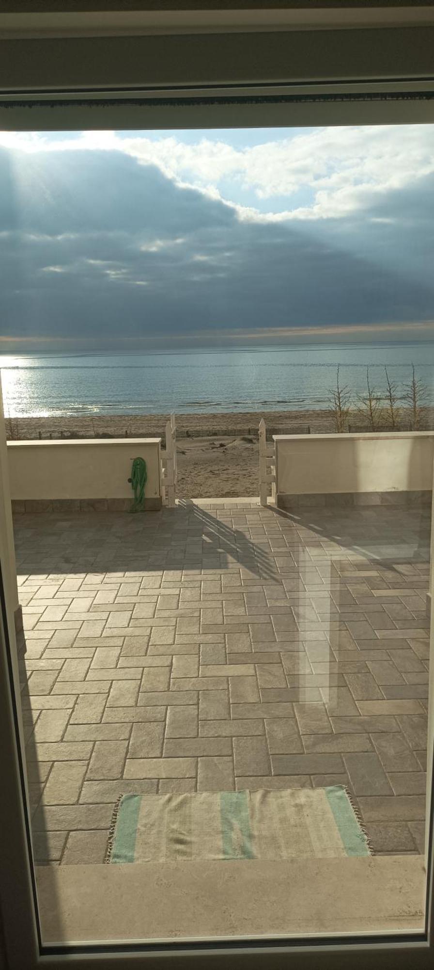 The Suite On The Beach Torvaianica Eksteriør billede