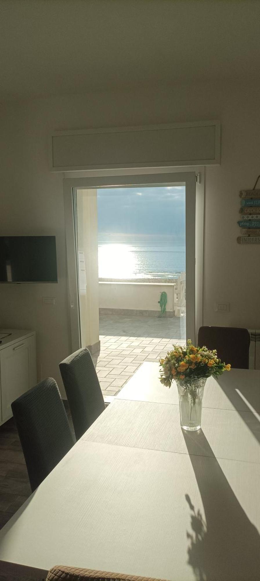 The Suite On The Beach Torvaianica Eksteriør billede